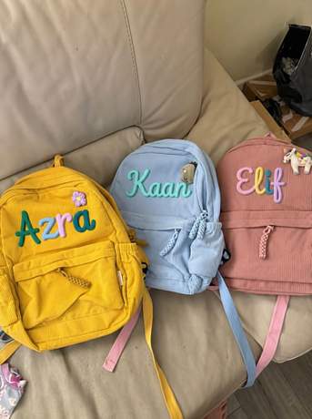 Azra, Kaan ve Elif için hazırlanan üç LumiaBag yan yana